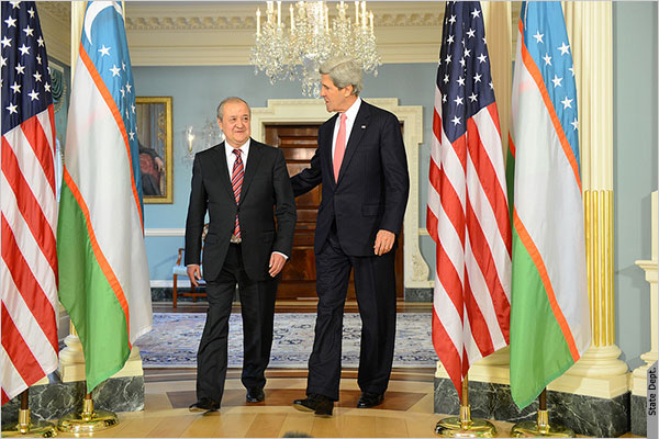 Госсекретарь США Джон Керри и глава МИД Узбекистана Абдулазиз Камилов