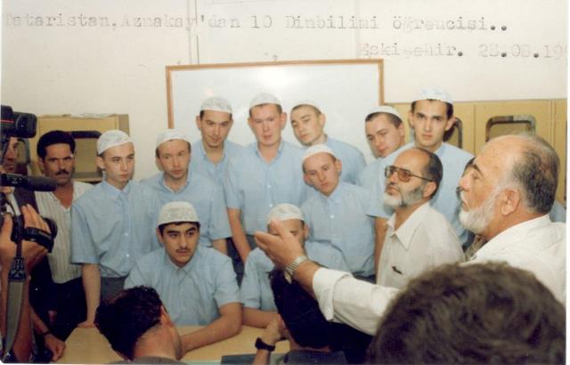   ,     , 1995 .